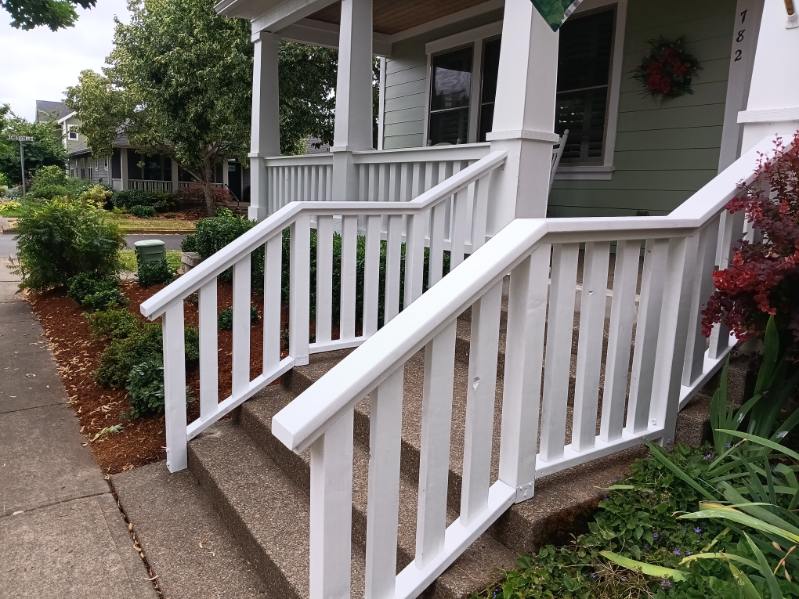 Deck Builder in Albany, Oregon