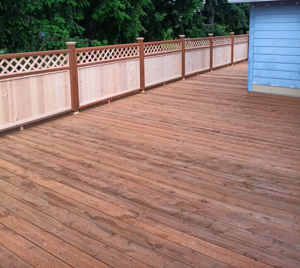 A completed and stained deck Salem OR.