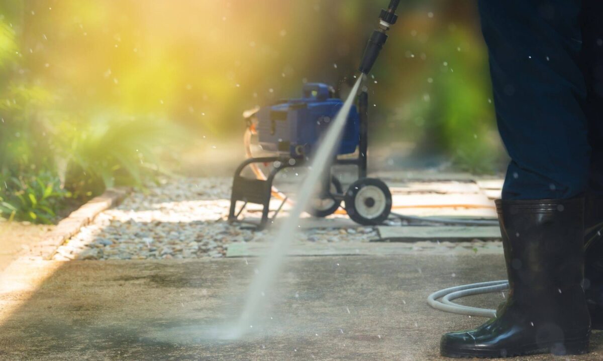 Complete Guide to Residential Pressure Washing